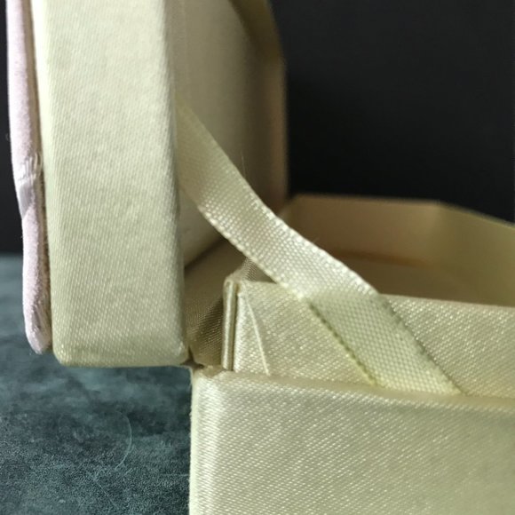 JEWELRY BOX / BROCADE BOX  - NEW - Picture 3 of 6